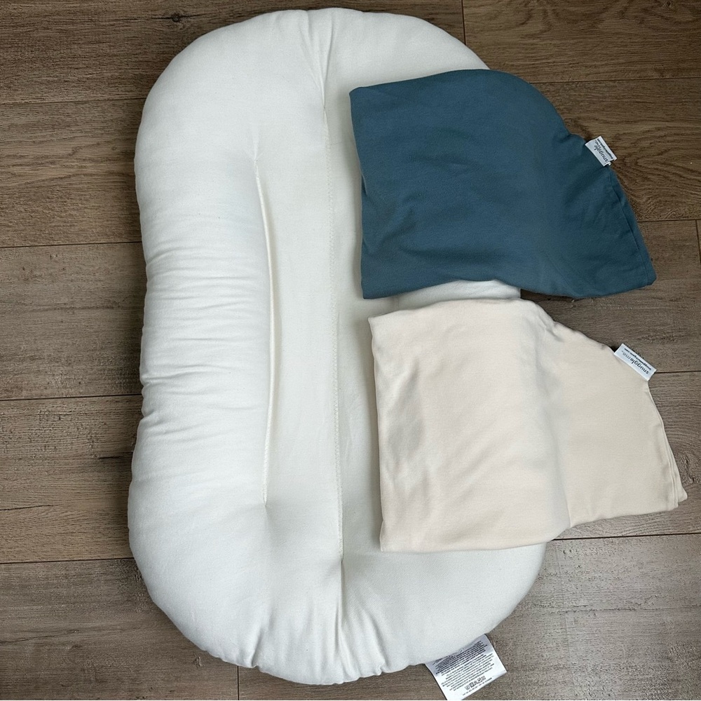 Snuggle me organic Infant lounger + 2 sheets